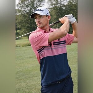 Travis Mathew‎ Lightweight Breathable Golf Short Sleeve Polo. Medium. Red/Blue.